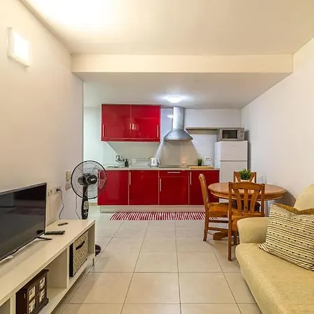 Appartamento As De Casas - Cristianos Steps From The Sea *