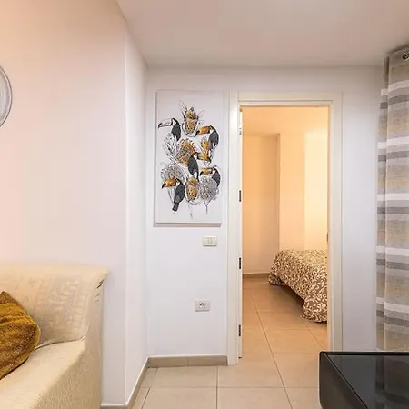 As De Casas - Cristianos Steps From The Sea