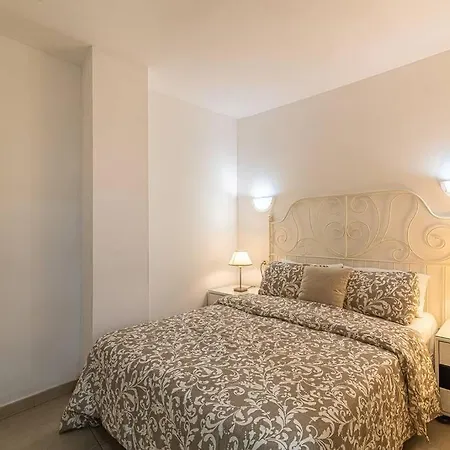 As De Casas - Cristianos Steps From The Sea Arona (Tenerife)